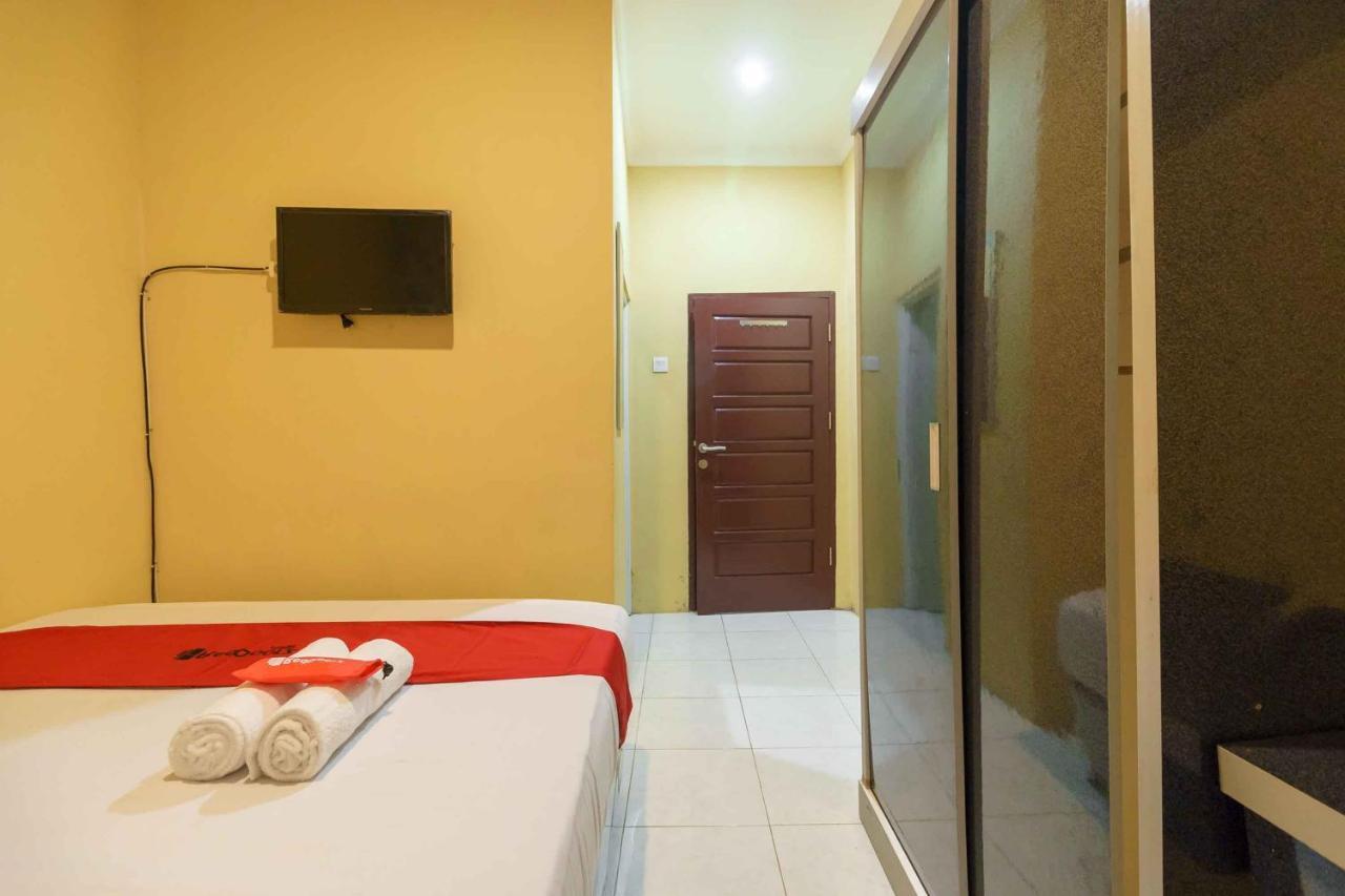 RedDoorz Syariah near Jam Gadang Bukittinggi 2 Hotel Luaran gambar